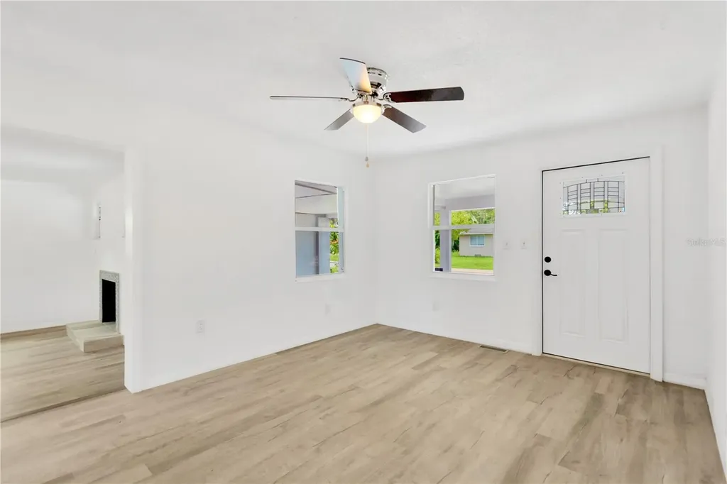 1940 N Betty Lane Clearwater FL 33755