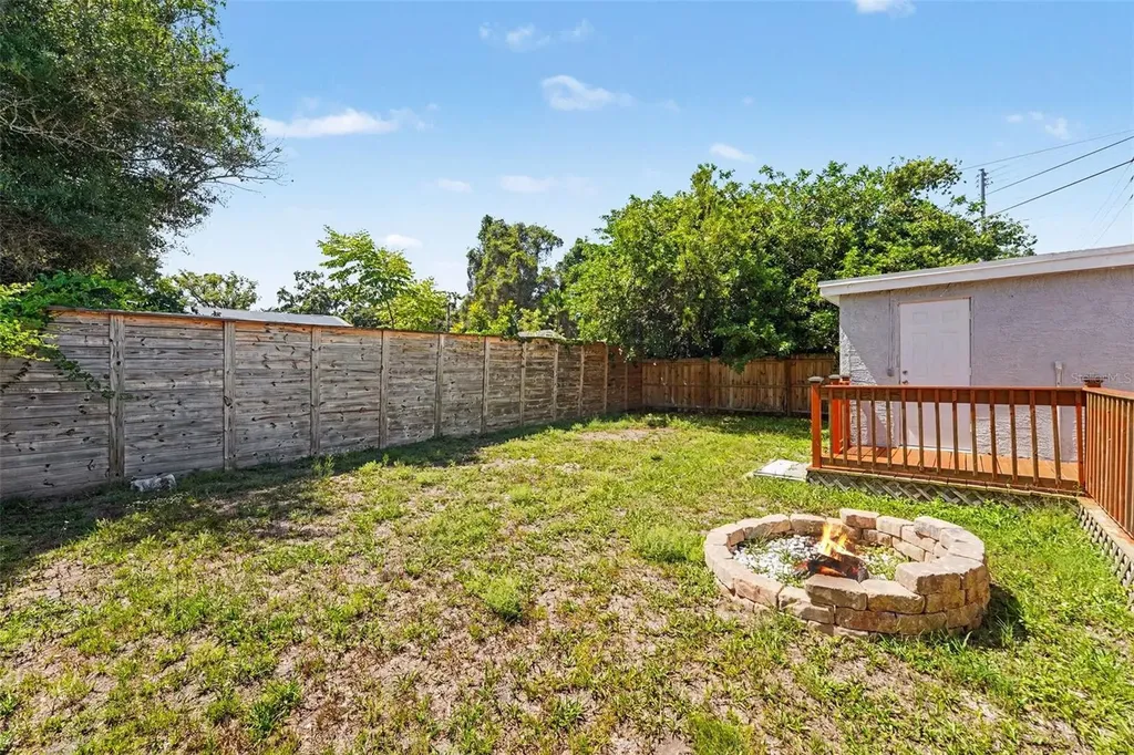 1940 N Betty Lane Clearwater FL 33755