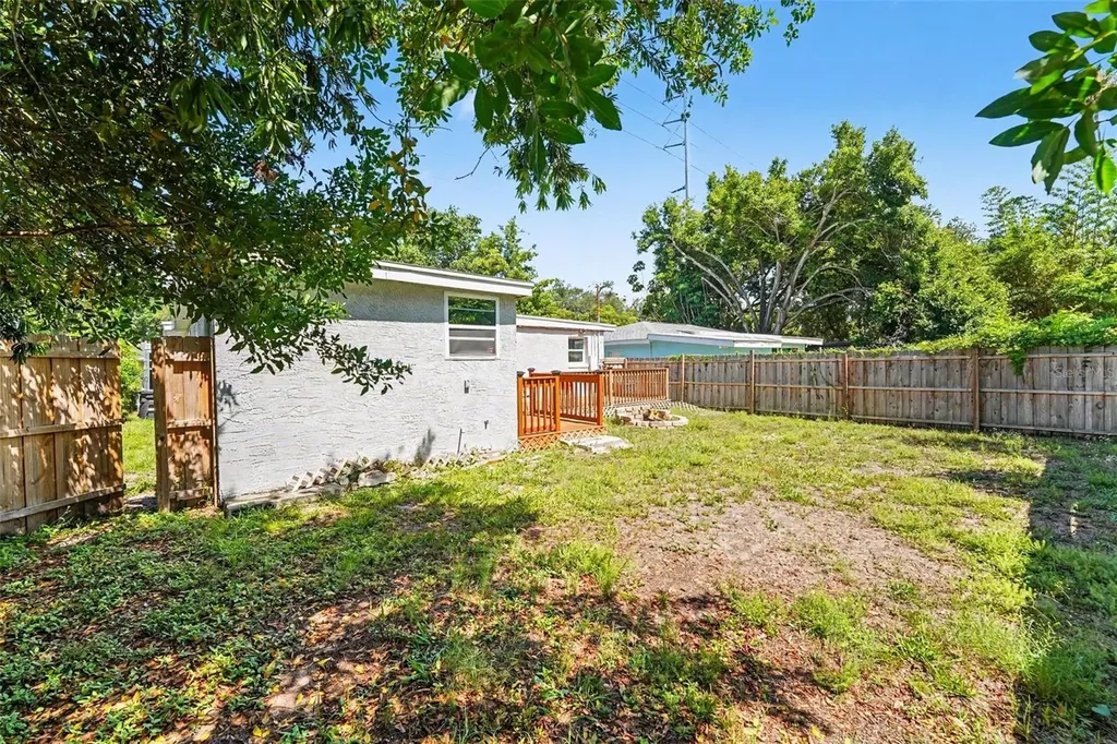 1940 N Betty Lane Clearwater FL 33755