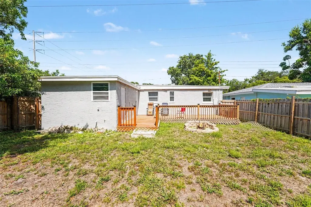 1940 N Betty Lane Clearwater FL 33755