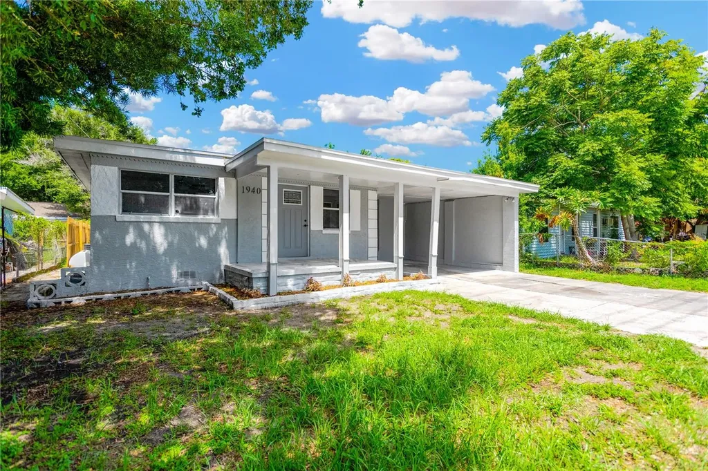1940 N Betty Lane Clearwater FL 33755