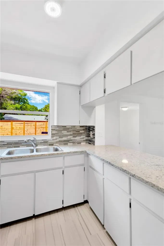 1940 N Betty Lane Clearwater FL 33755