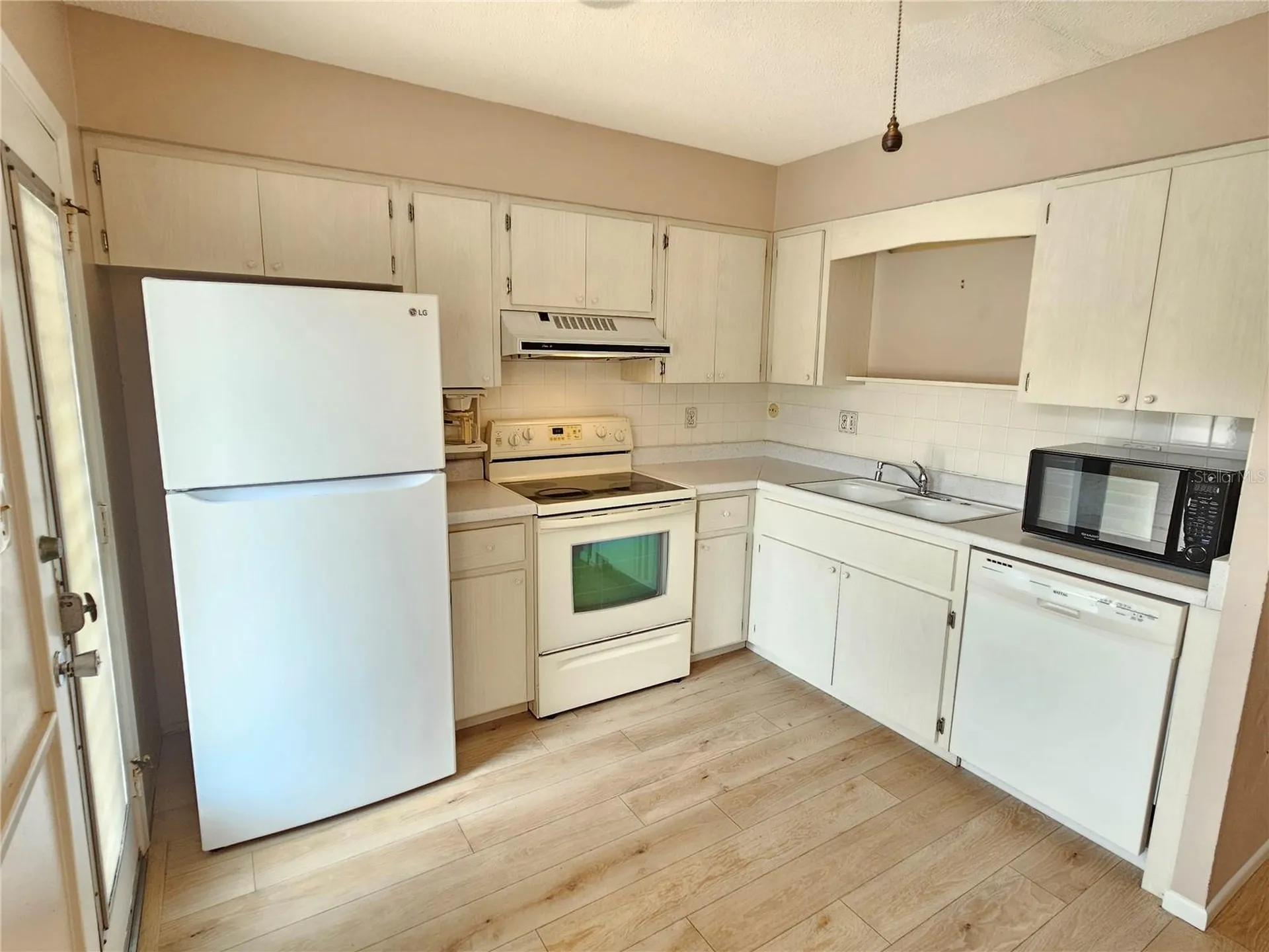 509 W Venice Avenue Venice FL 34285