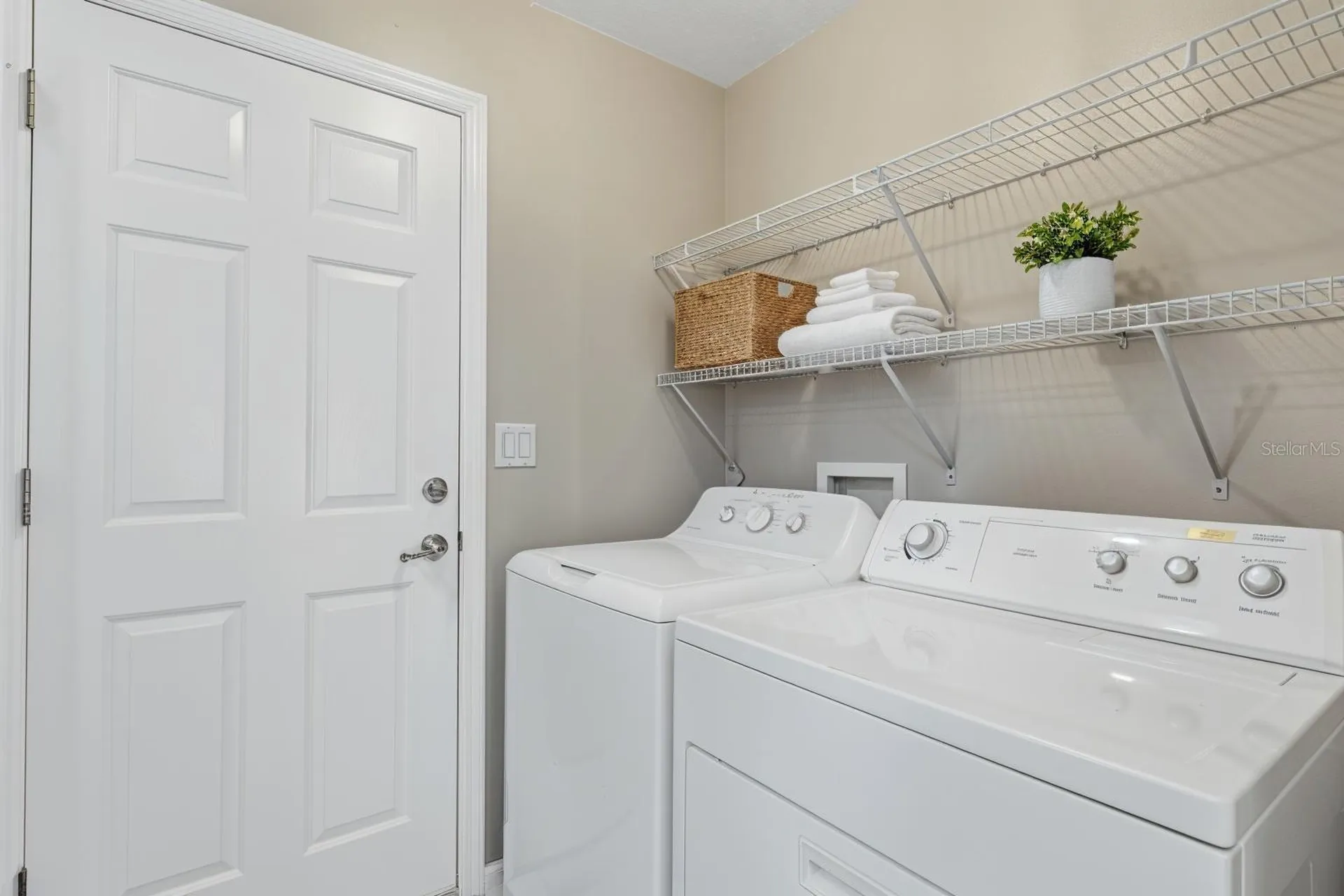 2880 Mediterranean Loop Tavares FL 32778