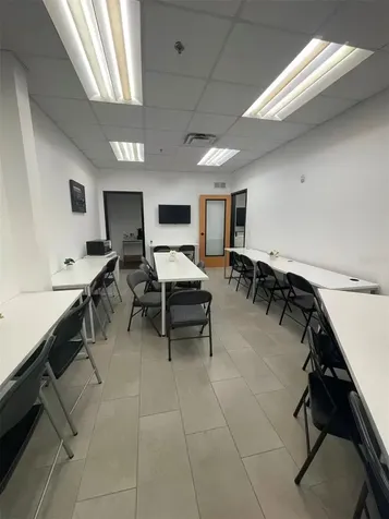 7075 Kingspointe Parkway Orlando FL 32819