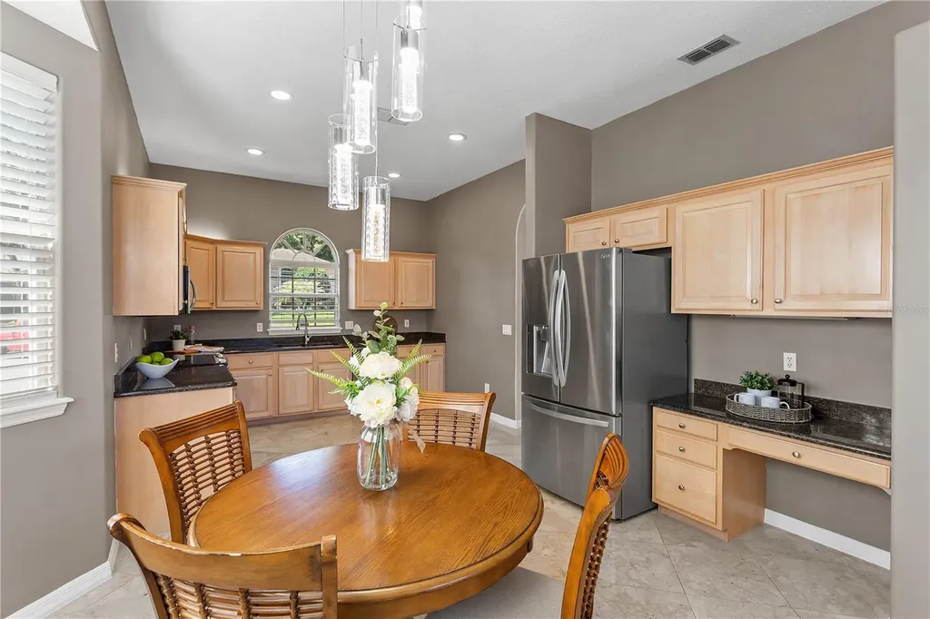 690 Oak Hollow Way Altamonte Springs FL 32714