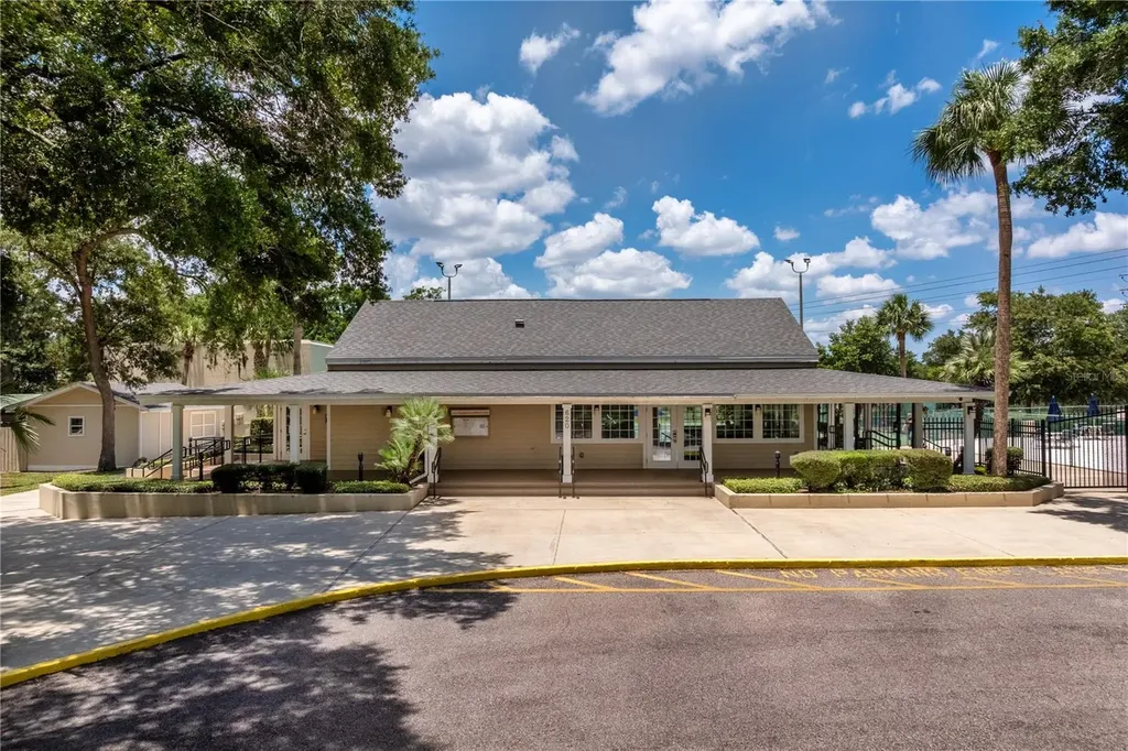 690 Oak Hollow Way Altamonte Springs FL 32714