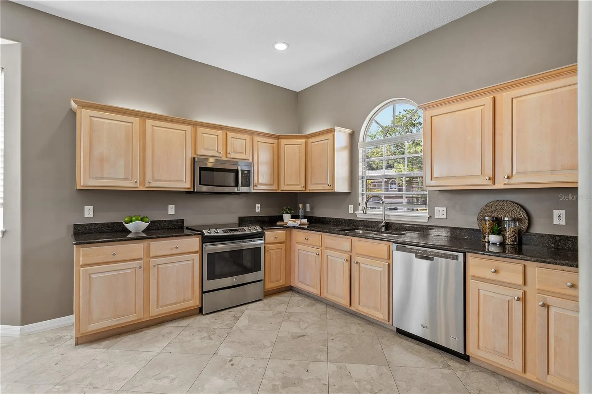 690 Oak Hollow Way Altamonte Springs FL 32714