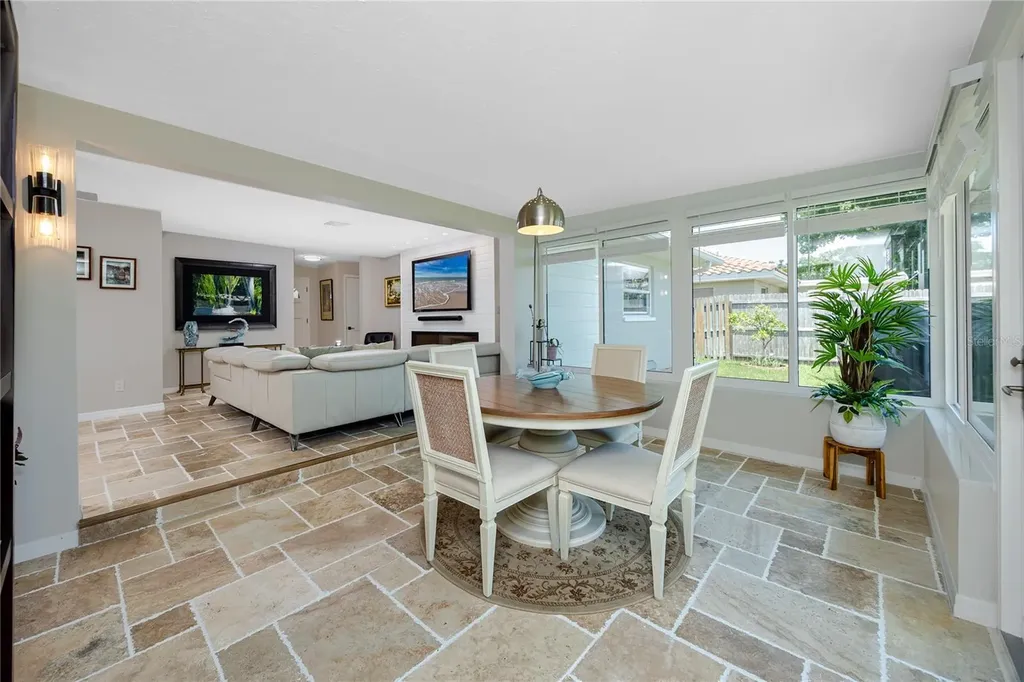 11124 60th Avenue Seminole FL 33772