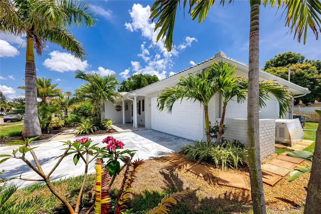 11124 60th Avenue Seminole FL 33772