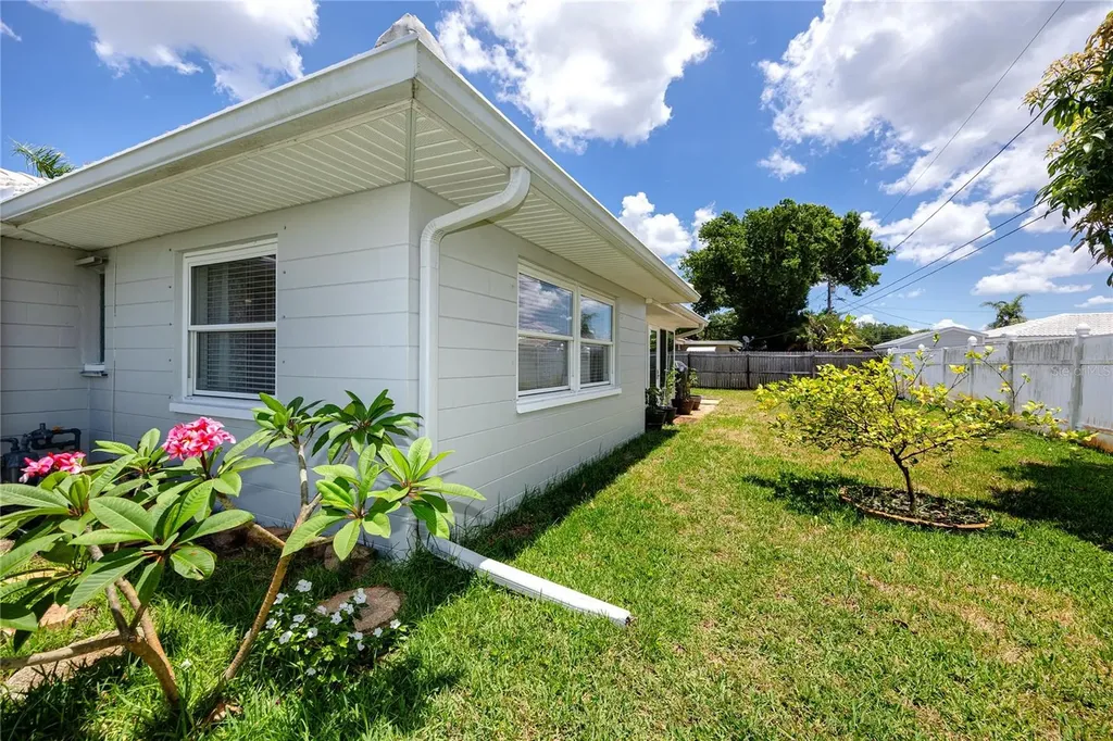 11124 60th Avenue Seminole FL 33772