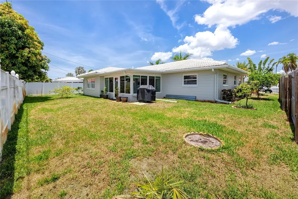 11124 60th Avenue Seminole FL 33772