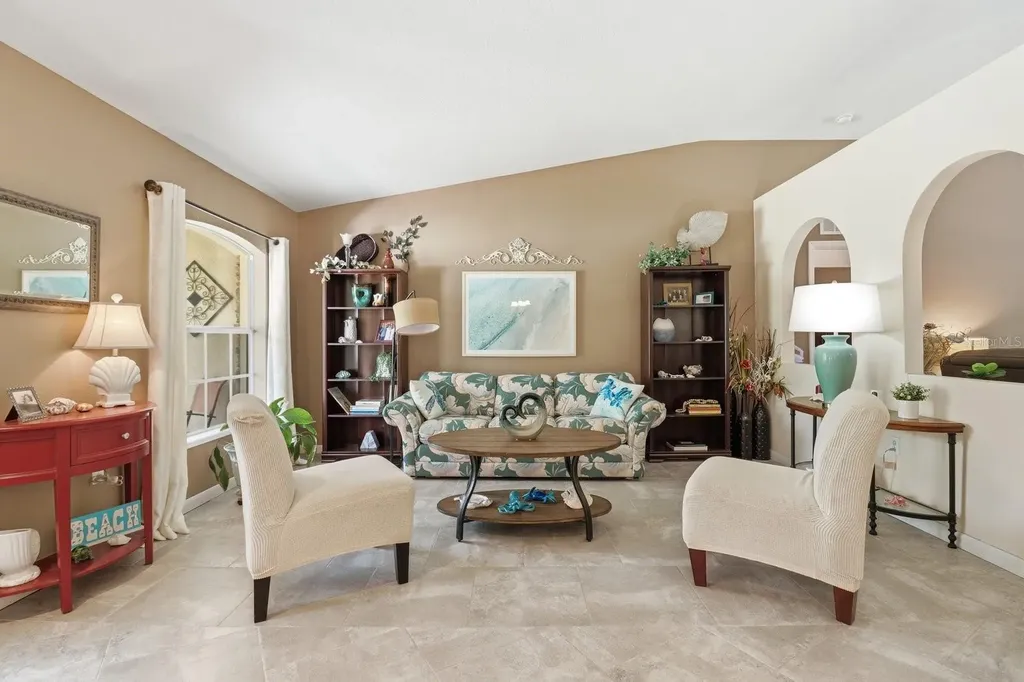 8798 N Raidin Drive Dunnellon FL 34433