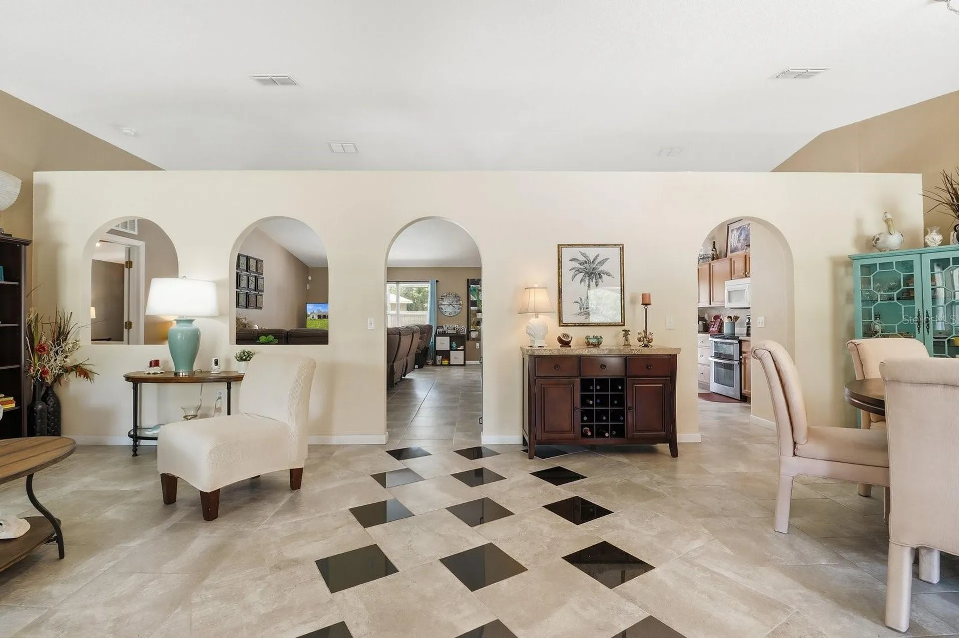 8798 N Raidin Drive Dunnellon FL 34433