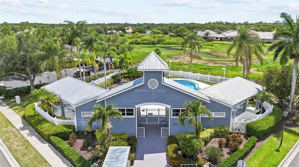 6223 Donnington Court Sarasota FL 34238
