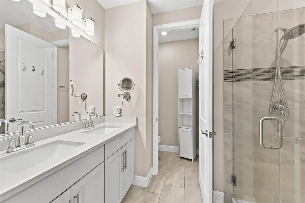 7043 Carrickbend Lane Orlando FL 32819