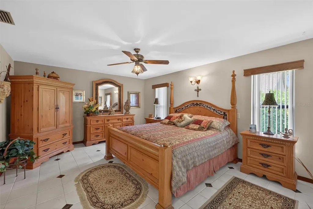 6072 Huntington Woods Drive Naples FL 34112