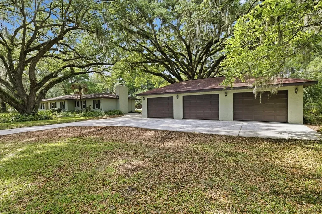 2415 NE 59th Place Ocala FL 34479