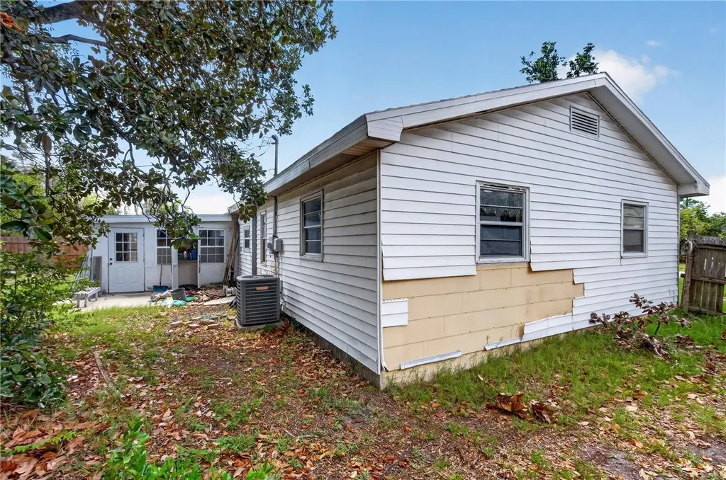 7211 Lynnwood Avenue N St Petersburg FL 33710
