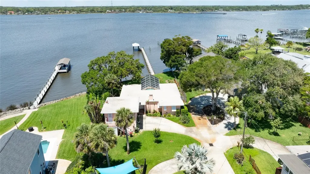 1209 N Halifax Avenue Daytona Beach FL 32118
