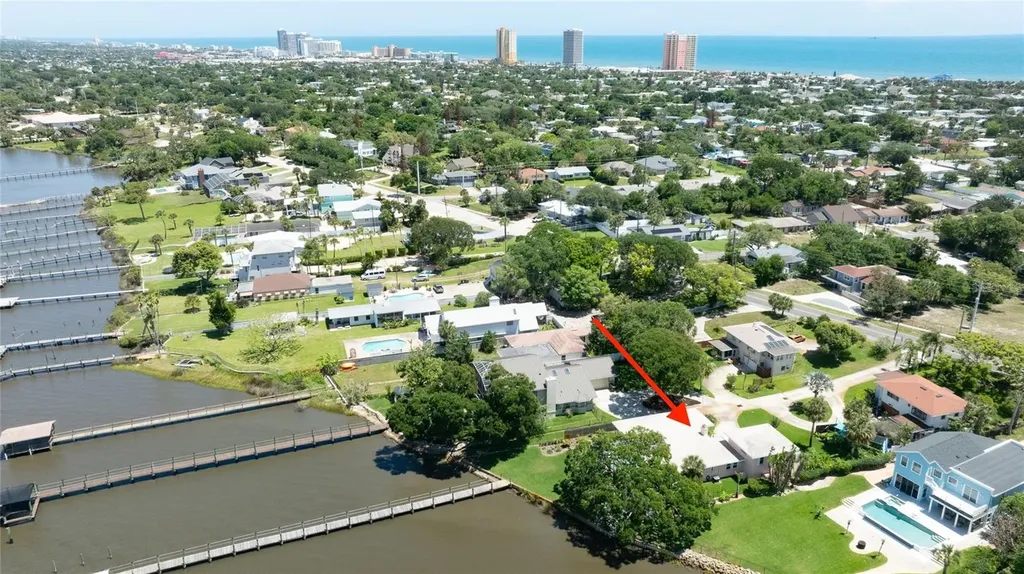 1209 N Halifax Avenue Daytona Beach FL 32118