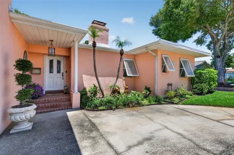 1209 N Halifax Avenue Daytona Beach FL 32118