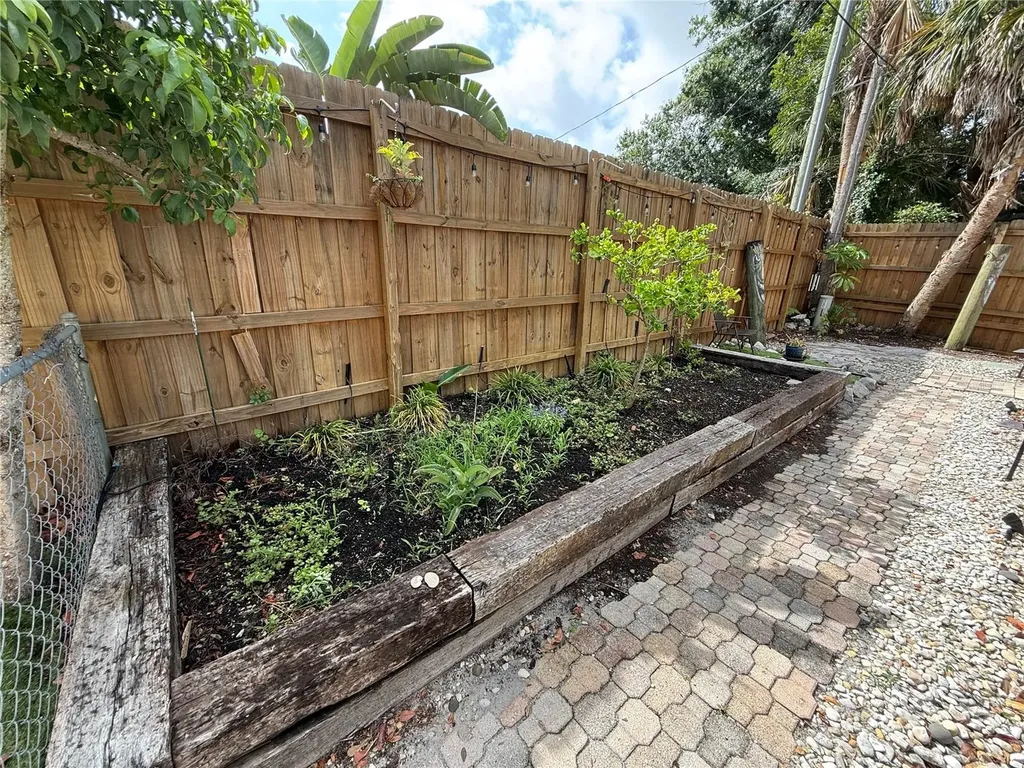 2729 Nodosa Drive Sarasota FL 34232