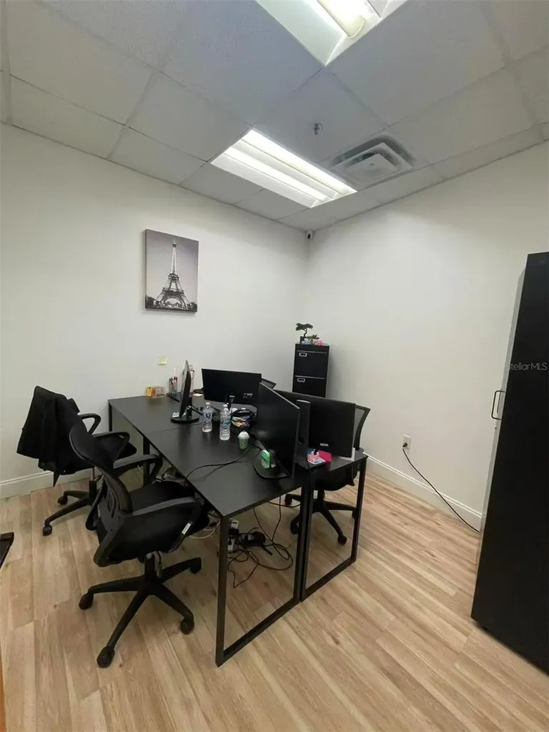 7075 Kingspointe Parkway Orlando FL 32819