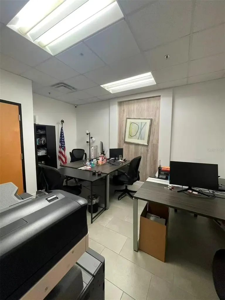 7075 Kingspointe Parkway Orlando FL 32819