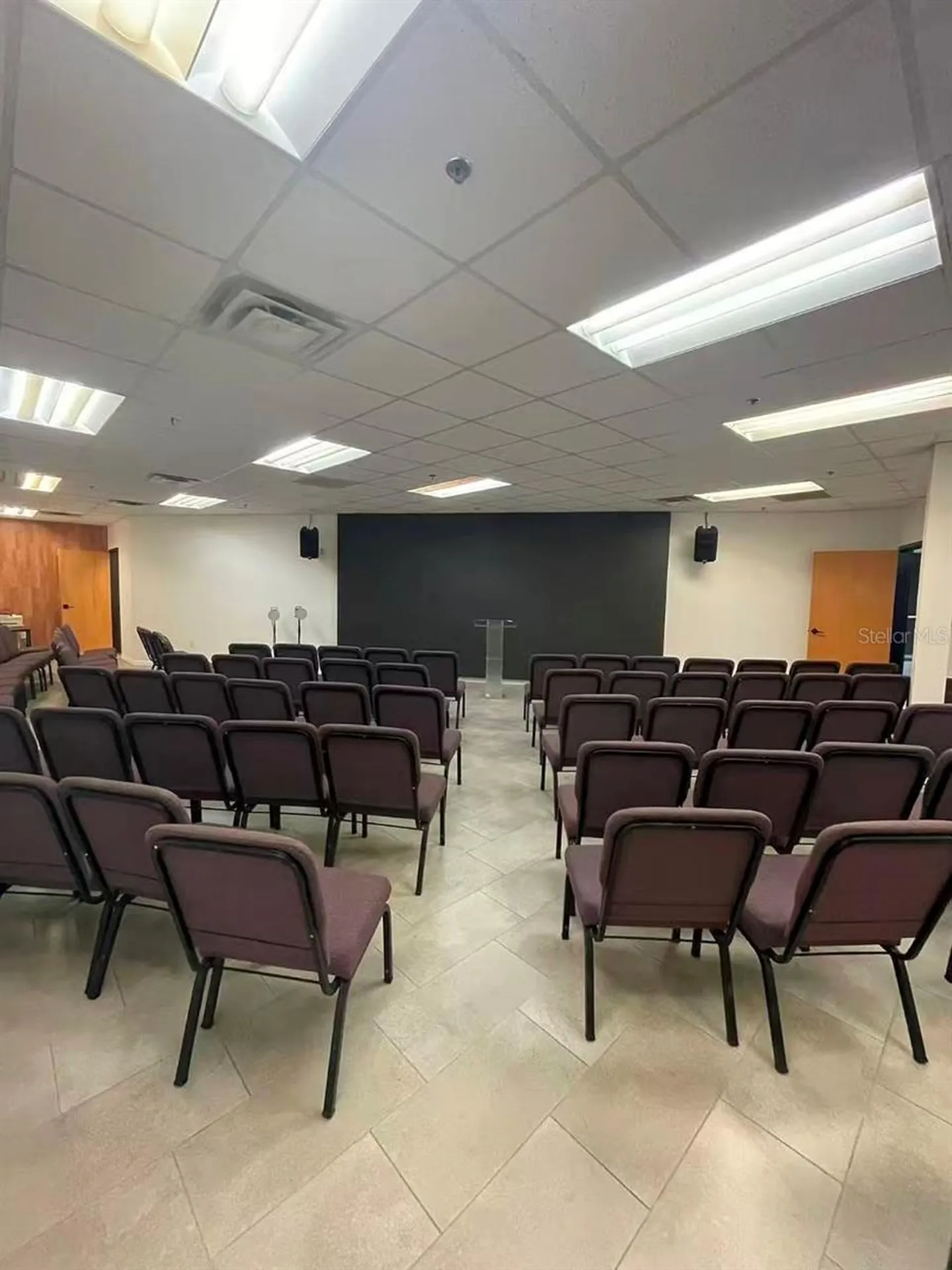 7075 Kingspointe Parkway Orlando FL 32819