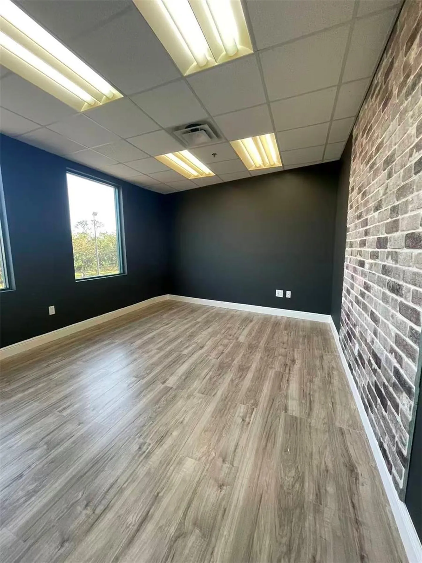 7075 Kingspointe Parkway Orlando FL 32819
