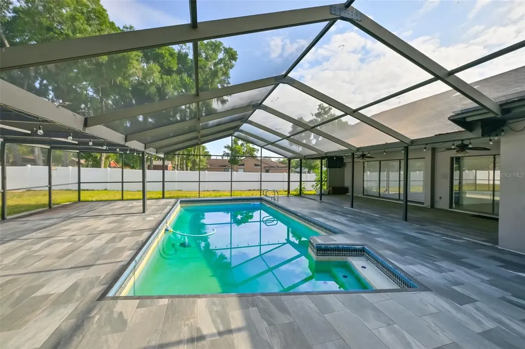 2701 Herndon Street Valrico FL 33596
