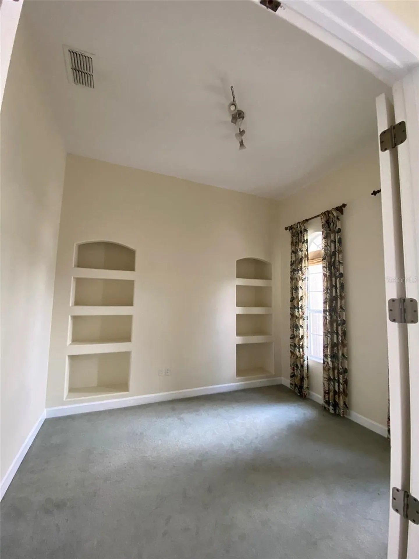 760 Holly Springs Terrace Oviedo FL 32765