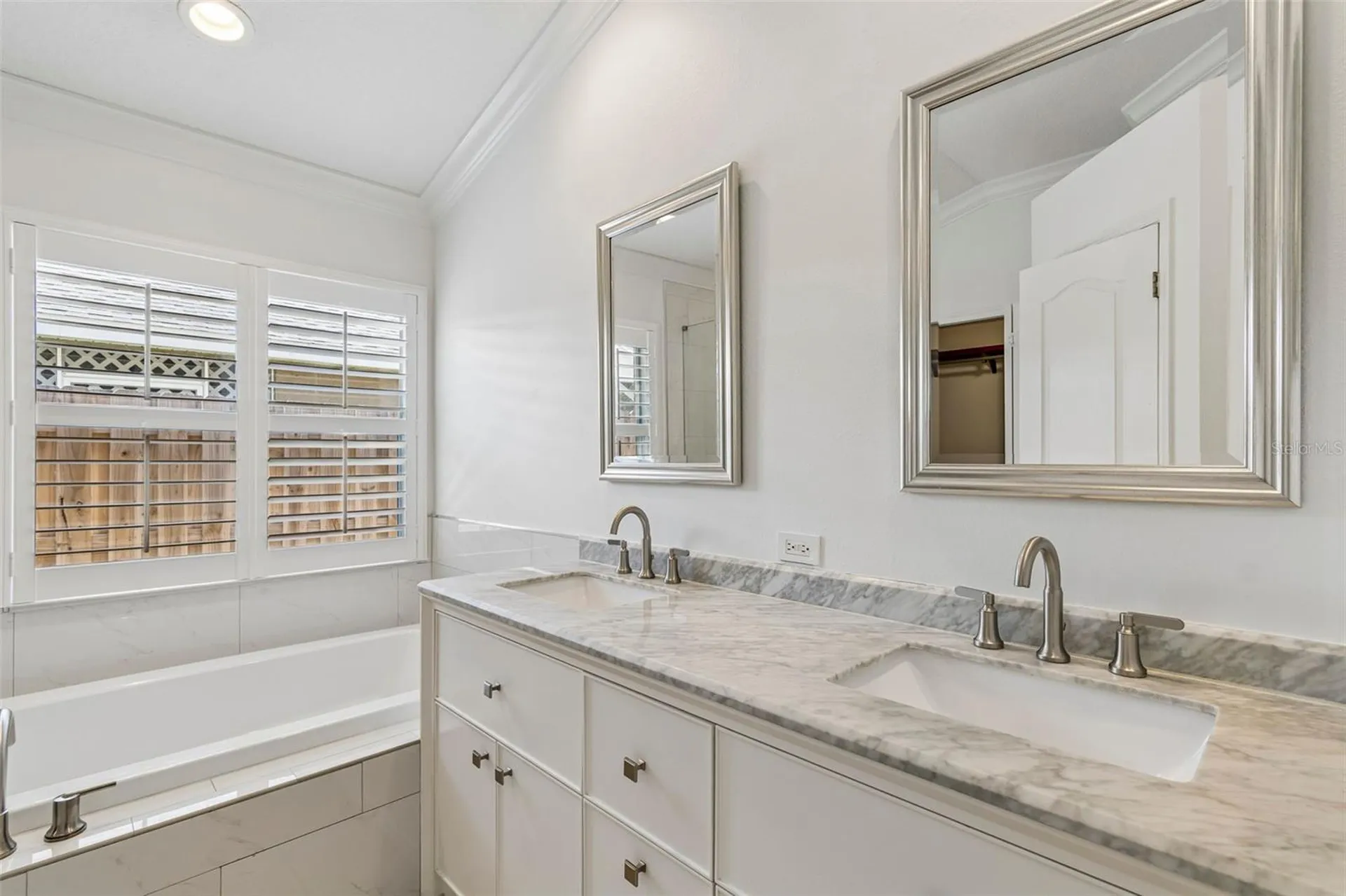 10507 Weybridge Drive Tampa FL 33626