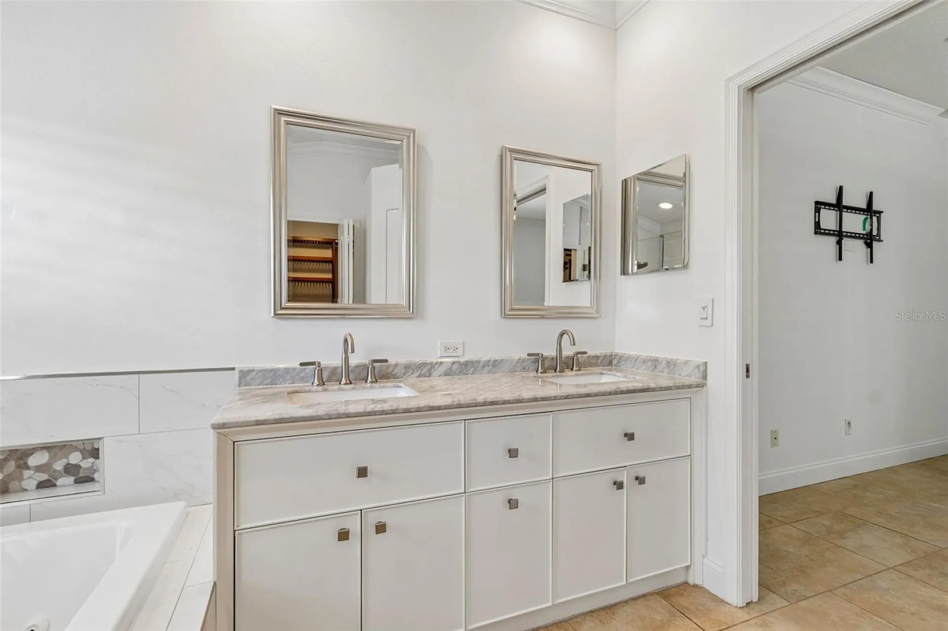 10507 Weybridge Drive Tampa FL 33626