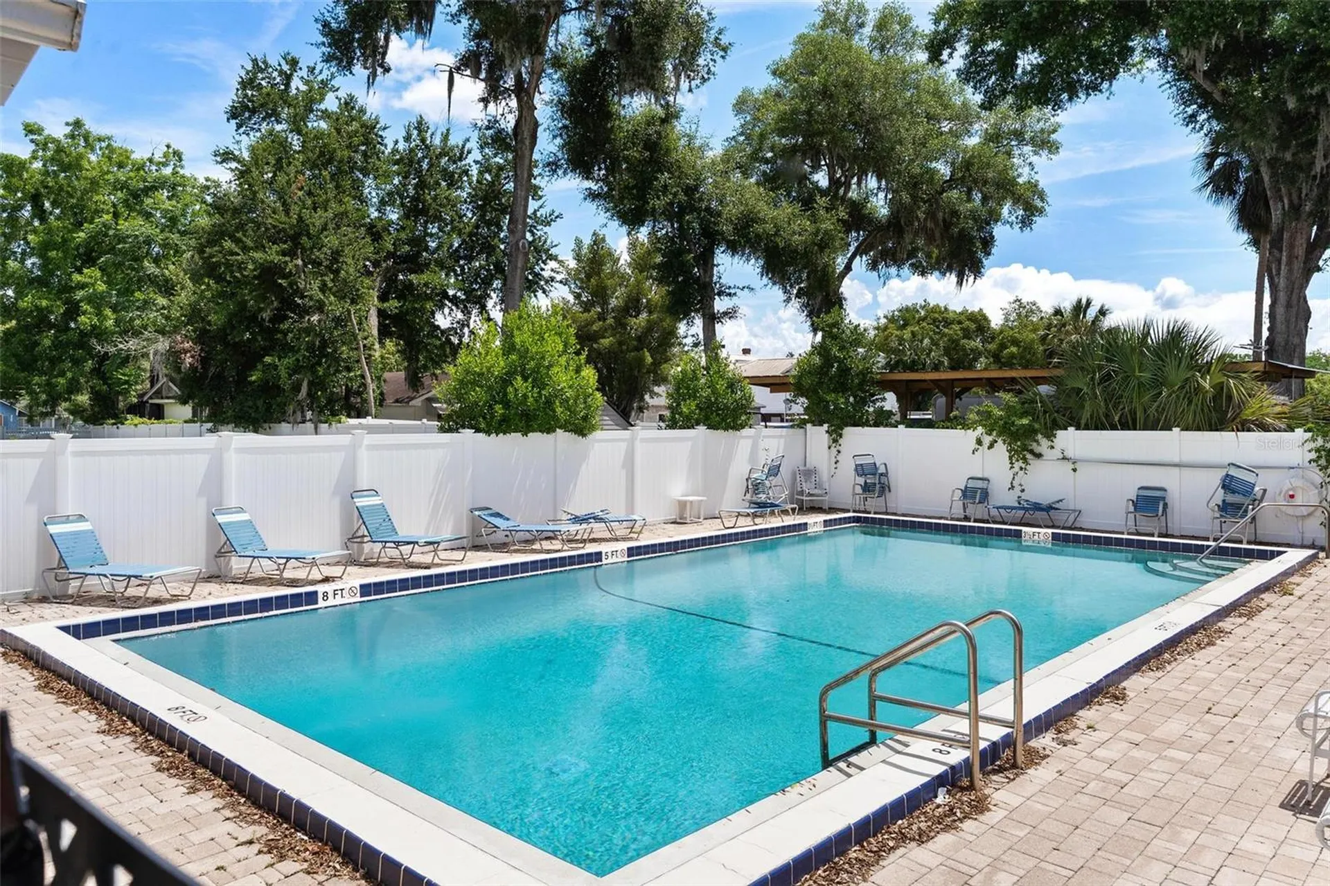 1112 W Main Street Leesburg FL 34748
