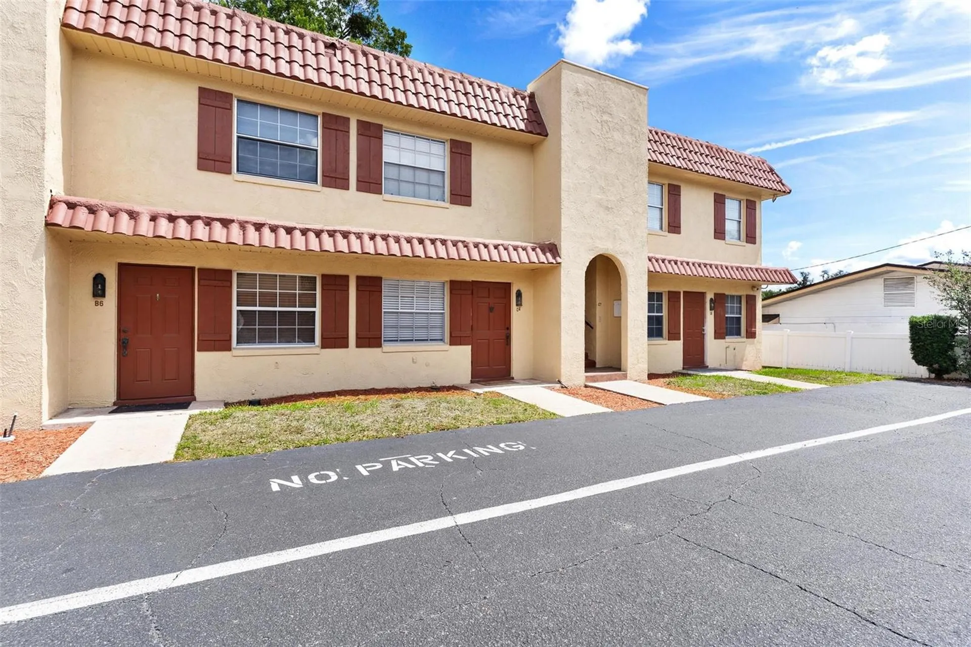 1112 W Main Street Leesburg FL 34748