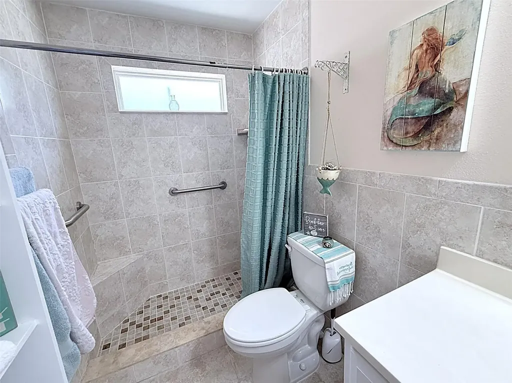 13569 91st Avenue Seminole FL 33776