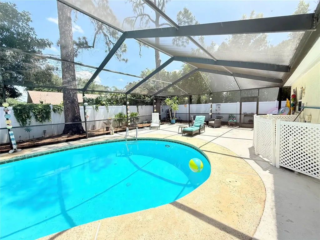 13569 91st Avenue Seminole FL 33776