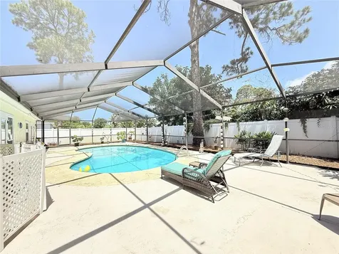 13569 91st Avenue Seminole FL 33776