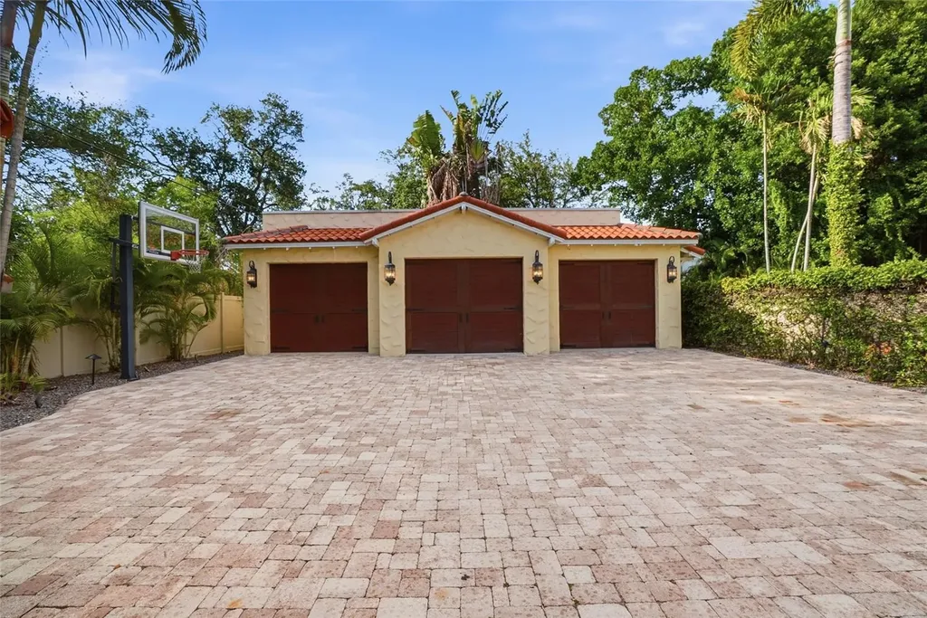 190 Bosphorous Avenue Tampa FL 33606