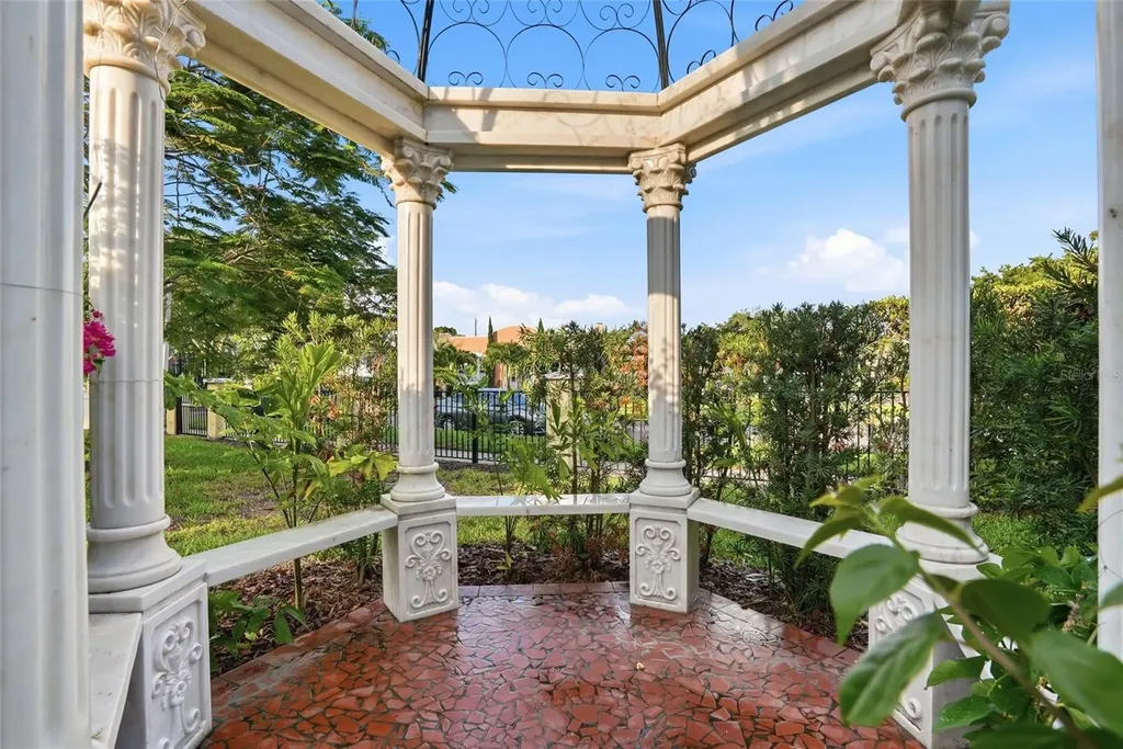 190 Bosphorous Avenue Tampa FL 33606