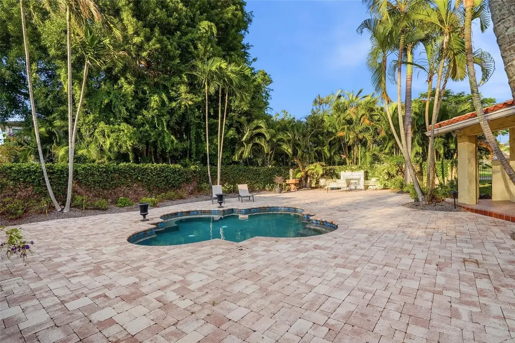 190 Bosphorous Avenue Tampa FL 33606