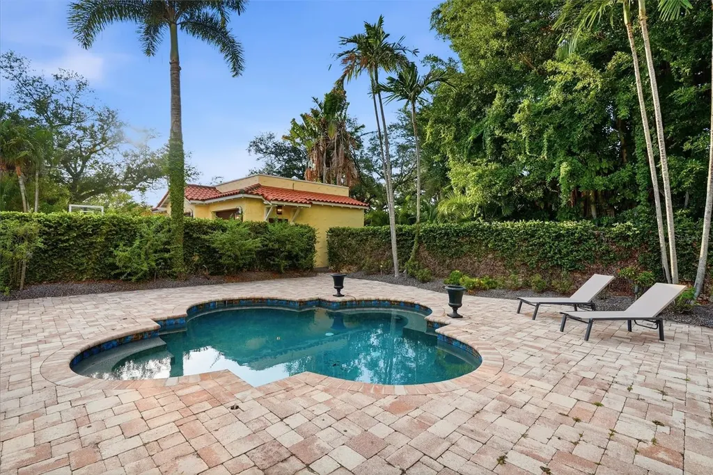 190 Bosphorous Avenue Tampa FL 33606