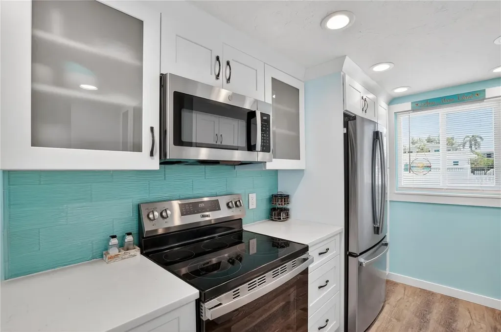 117 7th Street N Bradenton Beach FL 34217