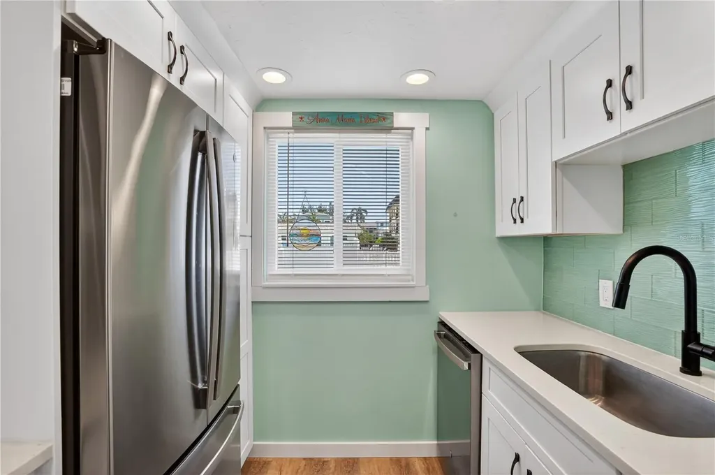 117 7th Street N Bradenton Beach FL 34217