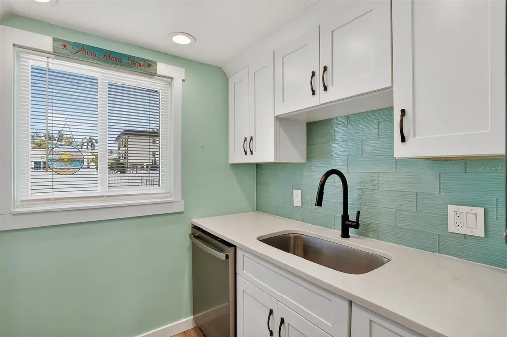 117 7th Street N Bradenton Beach FL 34217