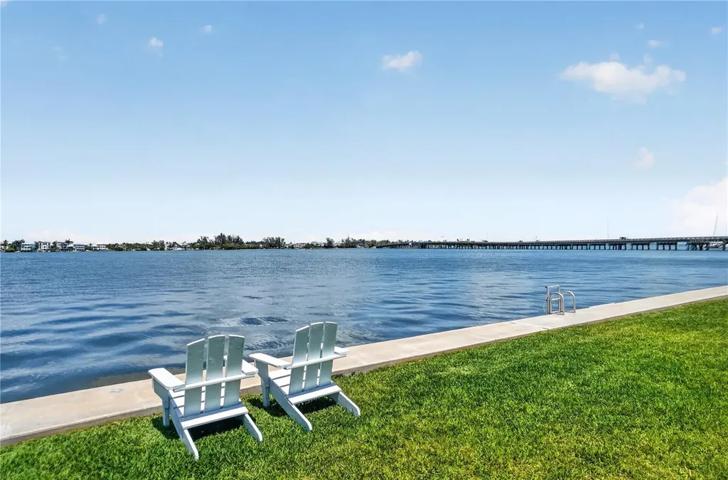 117 7th Street N Bradenton Beach FL 34217
