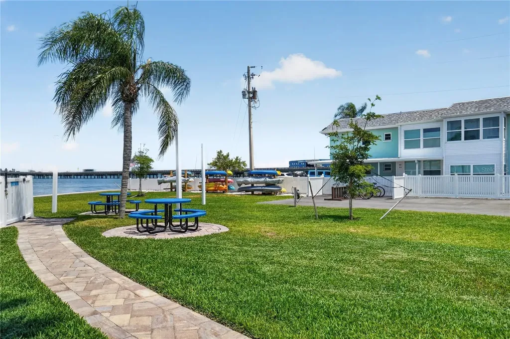 117 7th Street N Bradenton Beach FL 34217