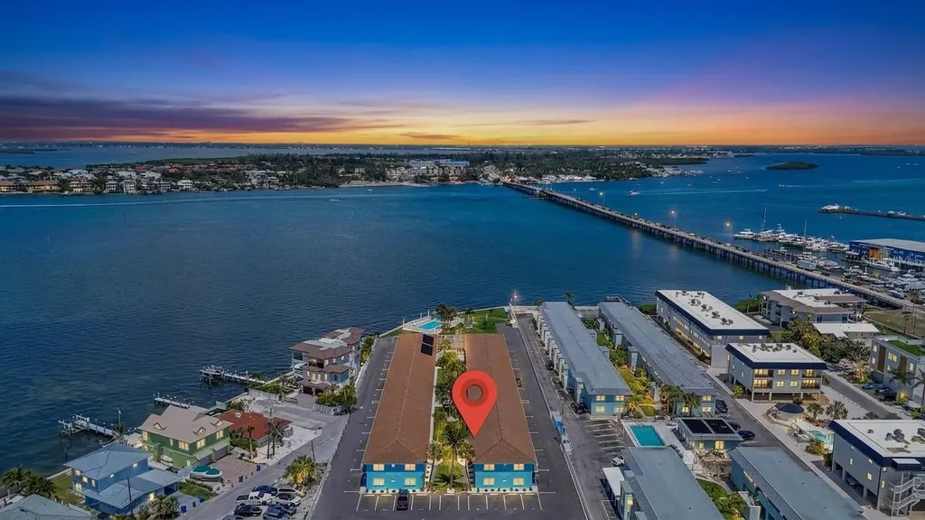 117 7th Street N Bradenton Beach FL 34217